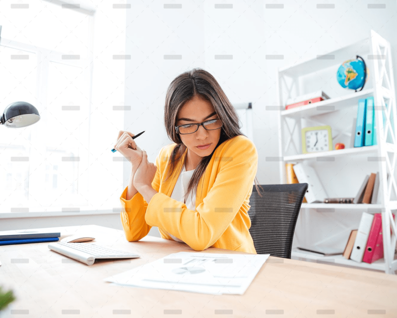 businesswoman-analysing-document-P8WSNMC.jpg